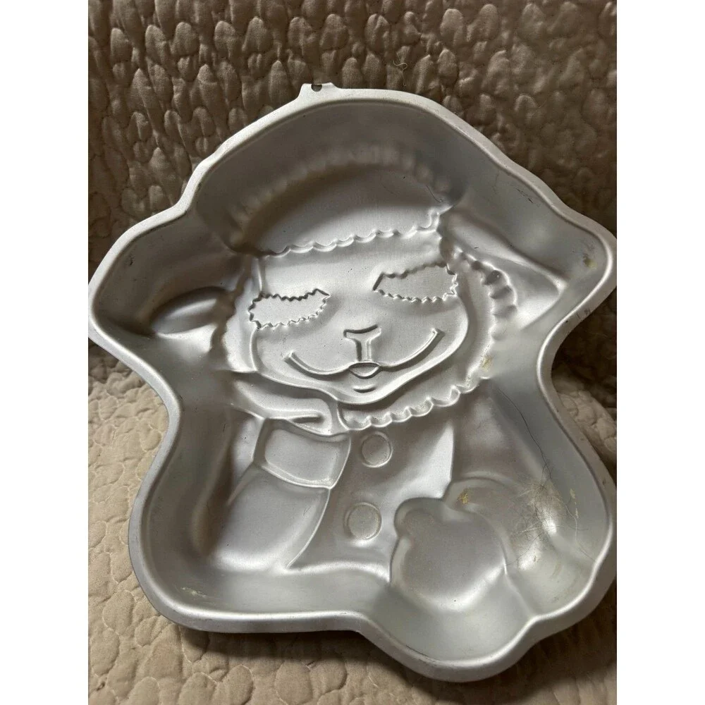 Lot of 5 Vintage Wilton Aluminum Character Cake Pans 1990 Disney Pooh Pocahontas